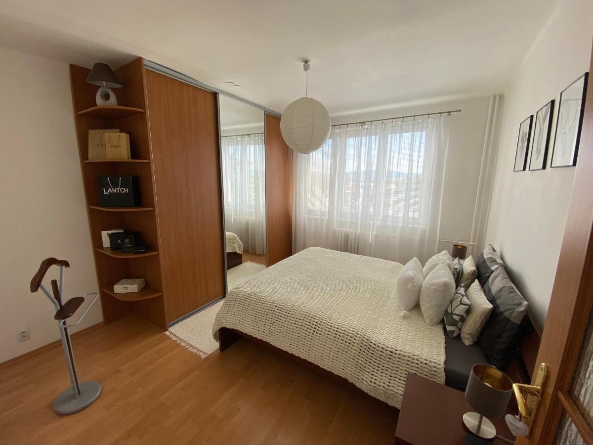 Apartman Lienka Free Parking City Centre เตร็นชีน ภายนอก รูปภาพ
